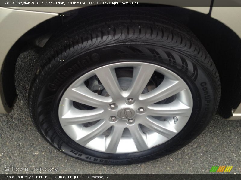 Cashmere Pearl / Black/Light Frost Beige 2013 Chrysler 200 Touring Sedan