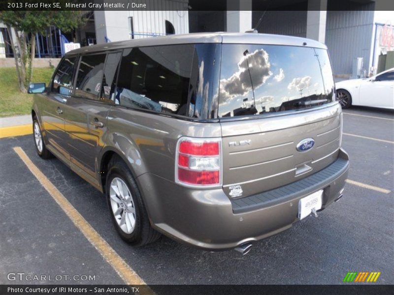 Mineral Gray Metallic / Dune 2013 Ford Flex SE
