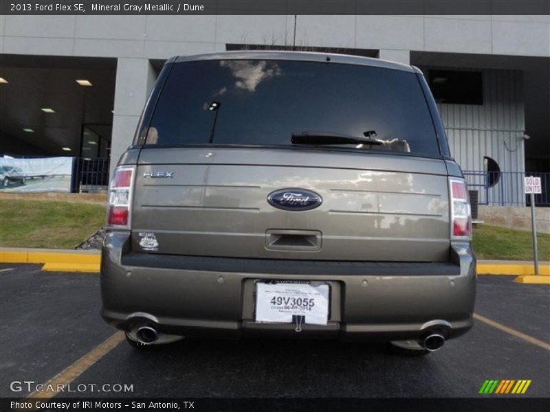 Mineral Gray Metallic / Dune 2013 Ford Flex SE