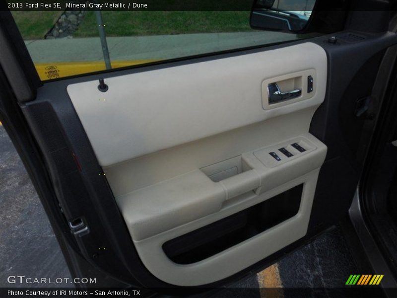 Mineral Gray Metallic / Dune 2013 Ford Flex SE