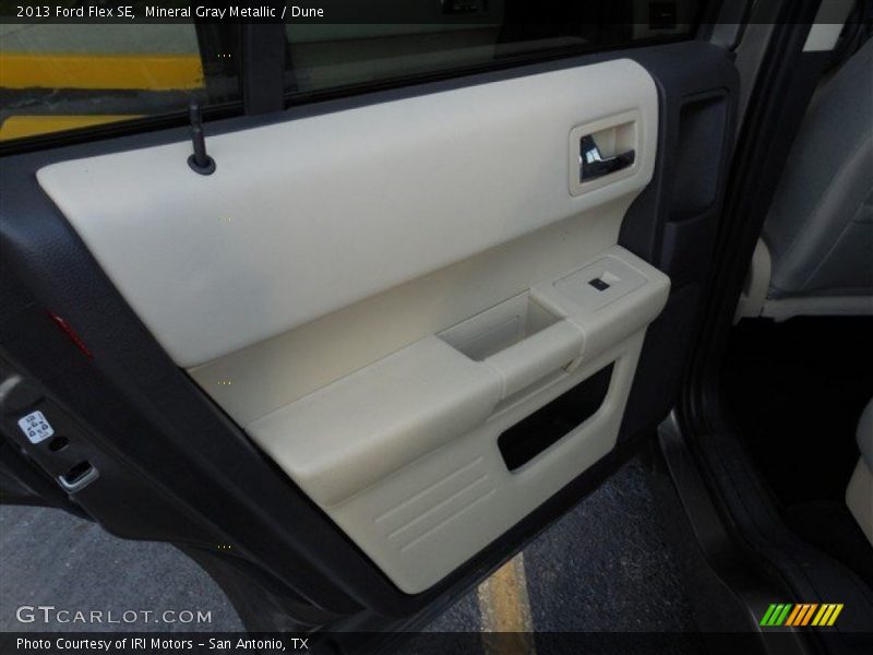 Mineral Gray Metallic / Dune 2013 Ford Flex SE
