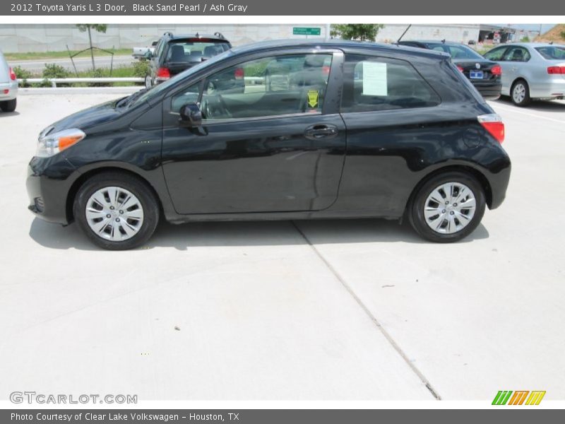 Black Sand Pearl / Ash Gray 2012 Toyota Yaris L 3 Door
