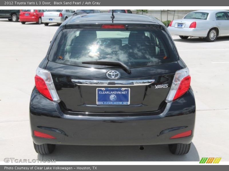 Black Sand Pearl / Ash Gray 2012 Toyota Yaris L 3 Door
