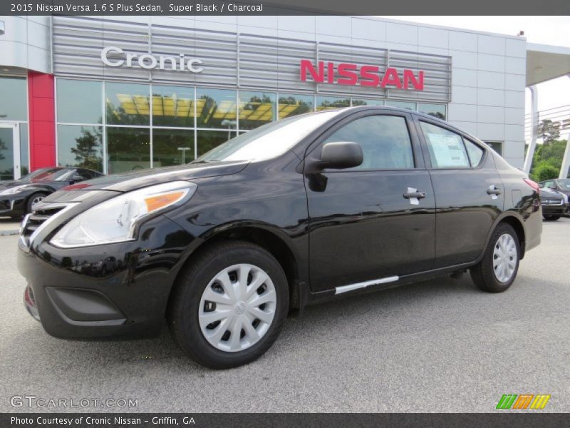 Super Black / Charcoal 2015 Nissan Versa 1.6 S Plus Sedan