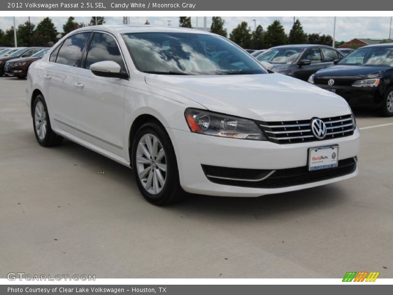 Candy White / Moonrock Gray 2012 Volkswagen Passat 2.5L SEL