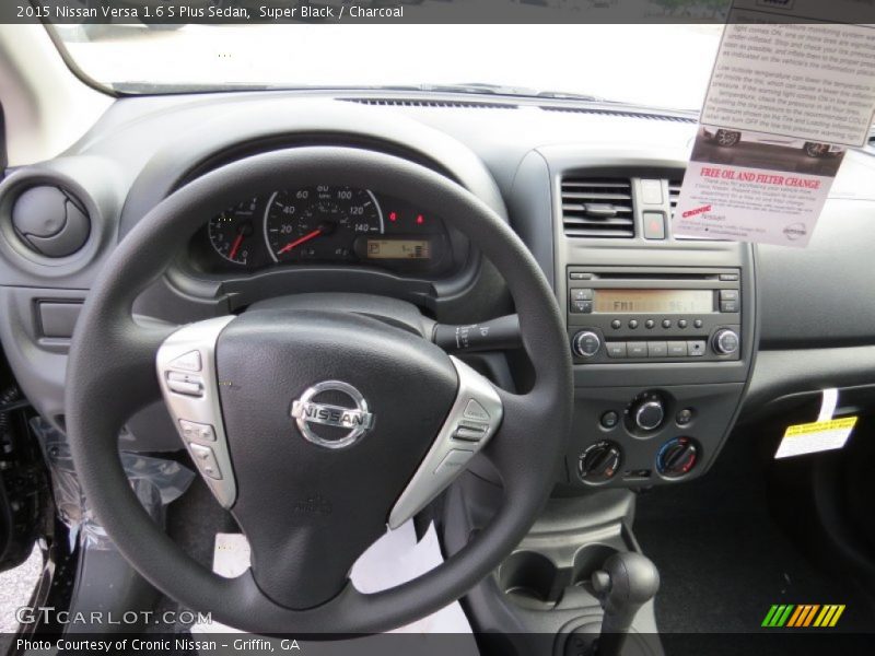 Dashboard of 2015 Versa 1.6 S Plus Sedan