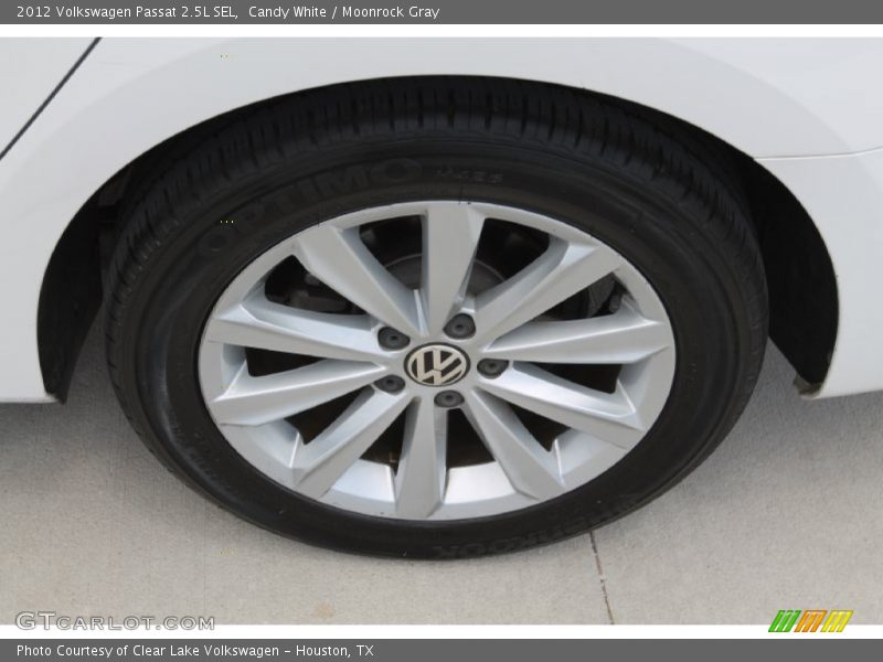 Candy White / Moonrock Gray 2012 Volkswagen Passat 2.5L SEL
