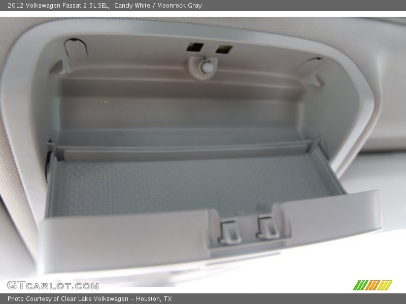 Candy White / Moonrock Gray 2012 Volkswagen Passat 2.5L SEL