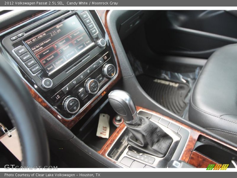 Candy White / Moonrock Gray 2012 Volkswagen Passat 2.5L SEL