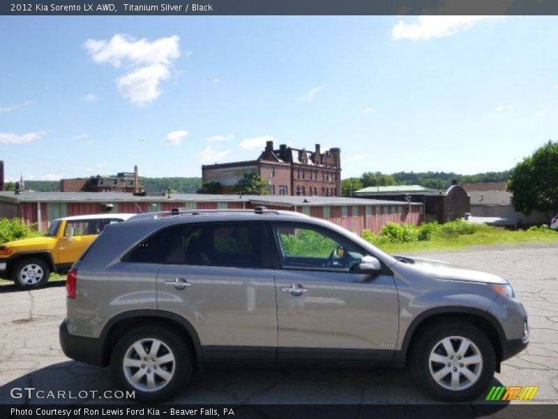 Titanium Silver / Black 2012 Kia Sorento LX AWD