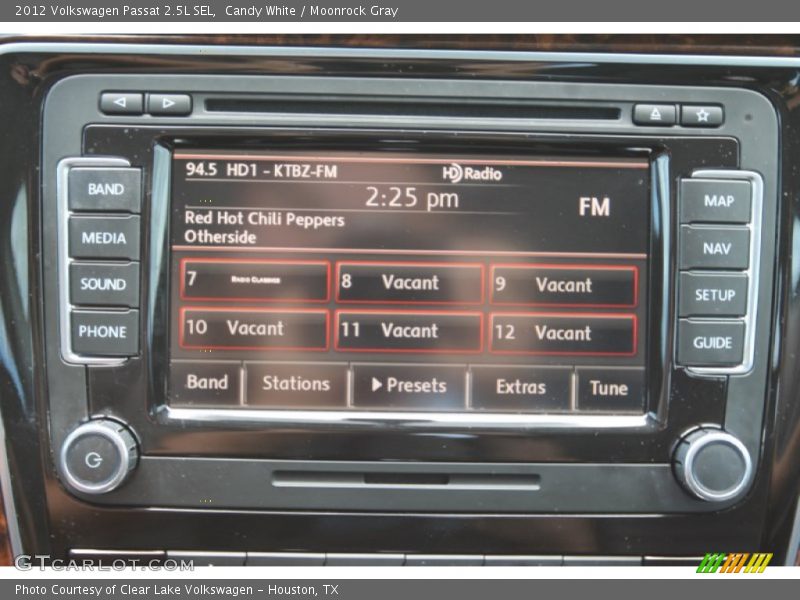 Candy White / Moonrock Gray 2012 Volkswagen Passat 2.5L SEL