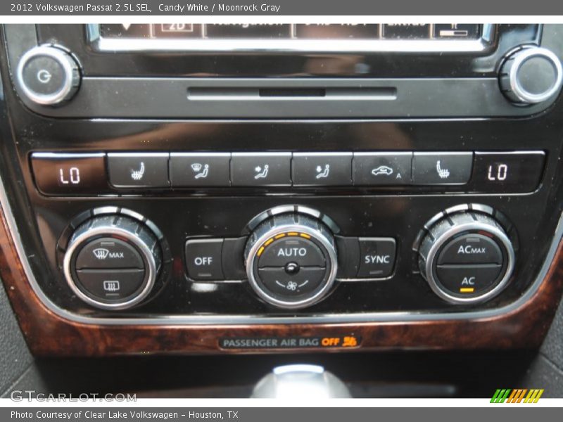 Candy White / Moonrock Gray 2012 Volkswagen Passat 2.5L SEL
