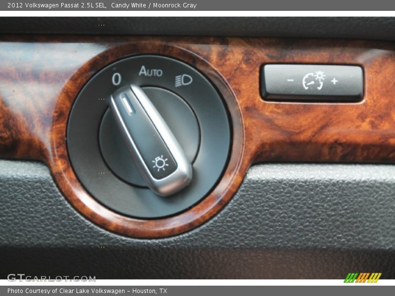 Candy White / Moonrock Gray 2012 Volkswagen Passat 2.5L SEL