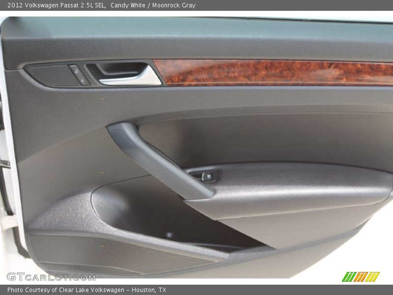 Candy White / Moonrock Gray 2012 Volkswagen Passat 2.5L SEL
