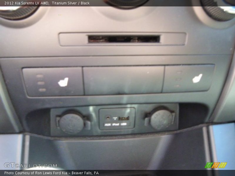 Titanium Silver / Black 2012 Kia Sorento LX AWD