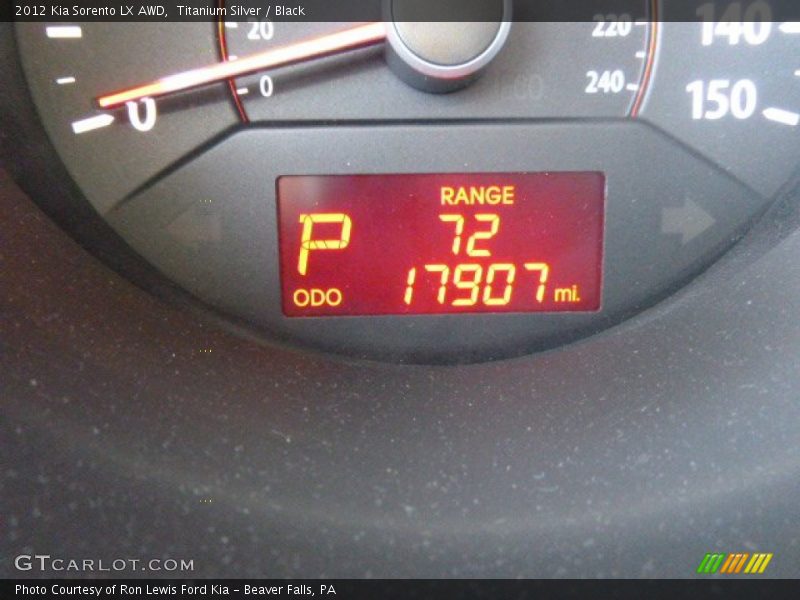 Titanium Silver / Black 2012 Kia Sorento LX AWD