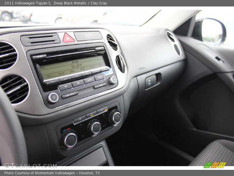 Deep Black Metallic / Clay Gray 2011 Volkswagen Tiguan S
