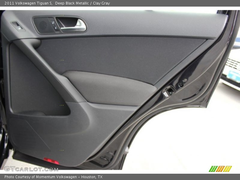 Deep Black Metallic / Clay Gray 2011 Volkswagen Tiguan S