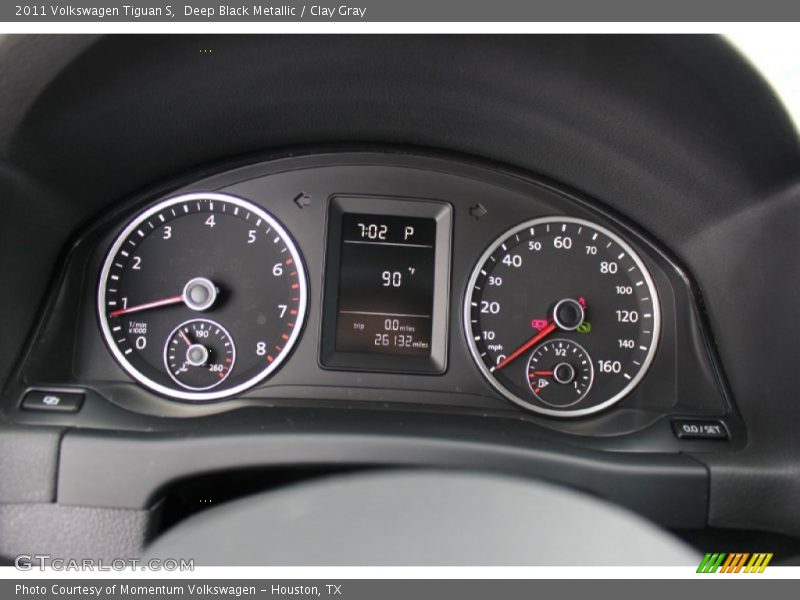 Deep Black Metallic / Clay Gray 2011 Volkswagen Tiguan S