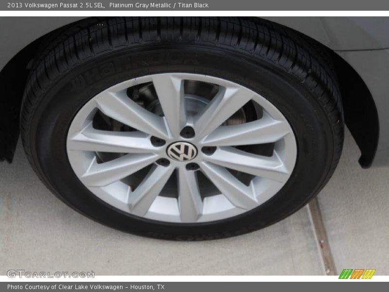 Platinum Gray Metallic / Titan Black 2013 Volkswagen Passat 2.5L SEL