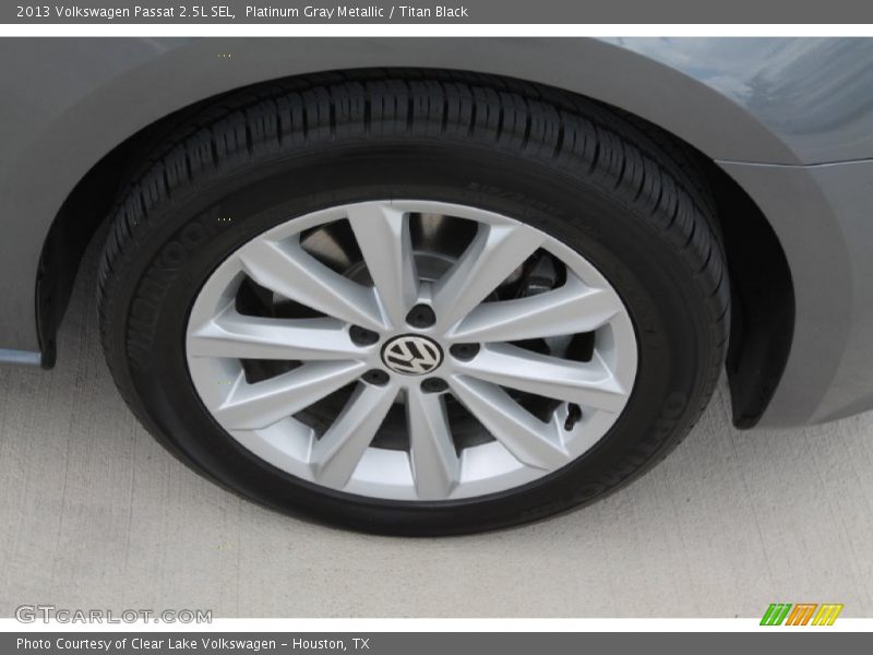 Platinum Gray Metallic / Titan Black 2013 Volkswagen Passat 2.5L SEL