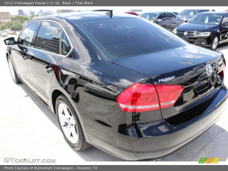 Black / Titan Black 2013 Volkswagen Passat 2.5L SE