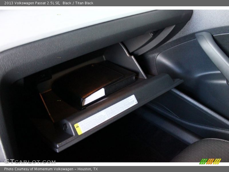 Black / Titan Black 2013 Volkswagen Passat 2.5L SE