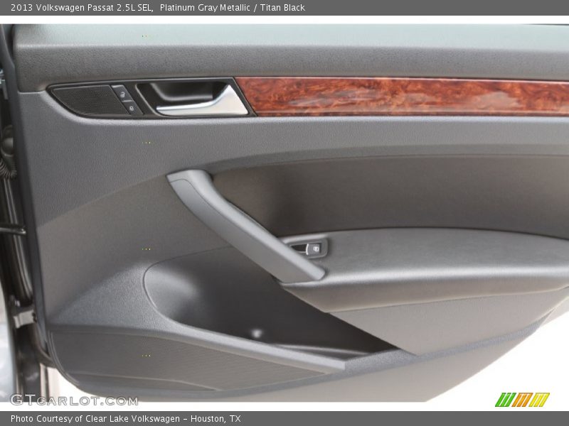 Platinum Gray Metallic / Titan Black 2013 Volkswagen Passat 2.5L SEL