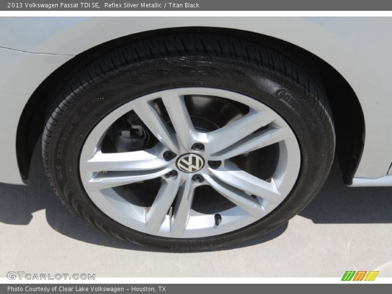 Reflex Silver Metallic / Titan Black 2013 Volkswagen Passat TDI SE