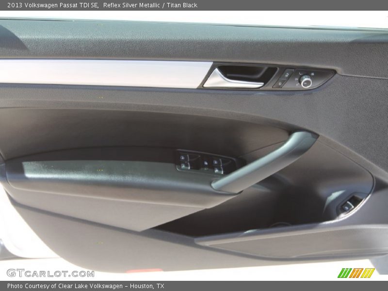 Reflex Silver Metallic / Titan Black 2013 Volkswagen Passat TDI SE