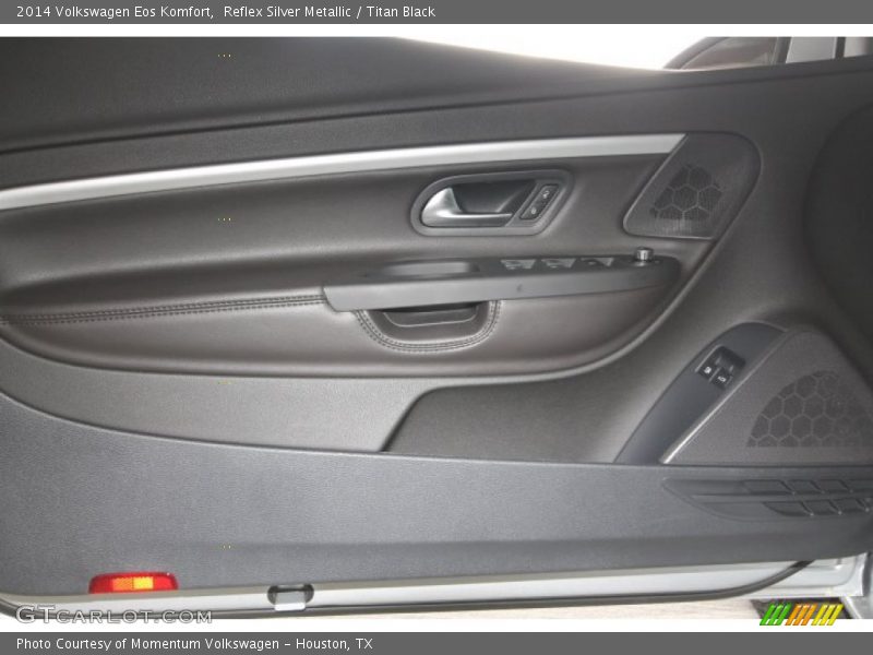 Reflex Silver Metallic / Titan Black 2014 Volkswagen Eos Komfort