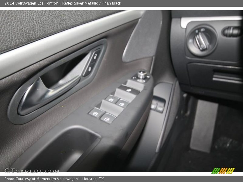 Reflex Silver Metallic / Titan Black 2014 Volkswagen Eos Komfort