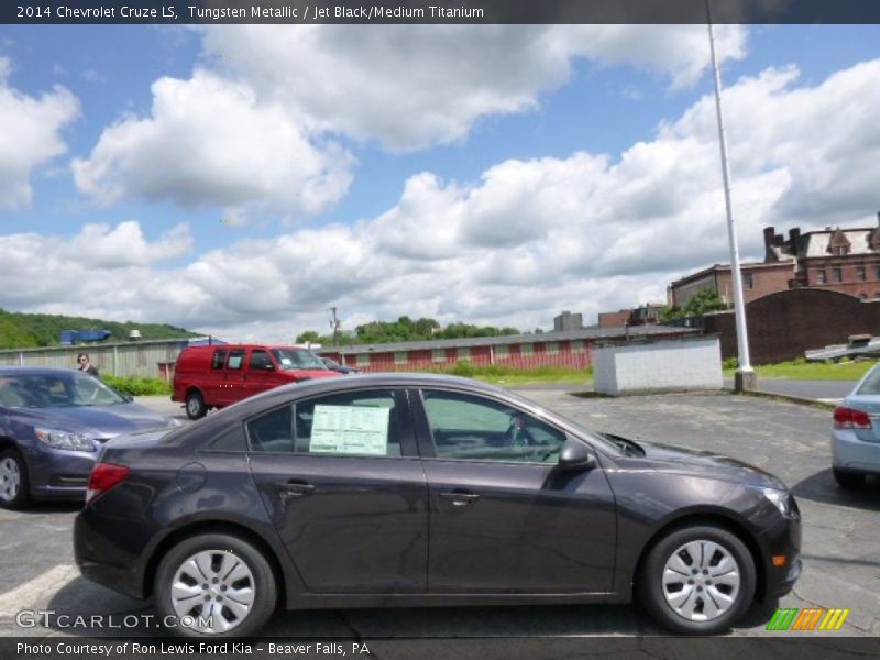 Tungsten Metallic / Jet Black/Medium Titanium 2014 Chevrolet Cruze LS