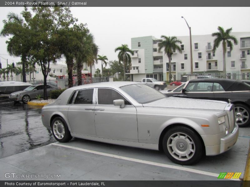 Silver / Oatmeal 2004 Rolls-Royce Phantom