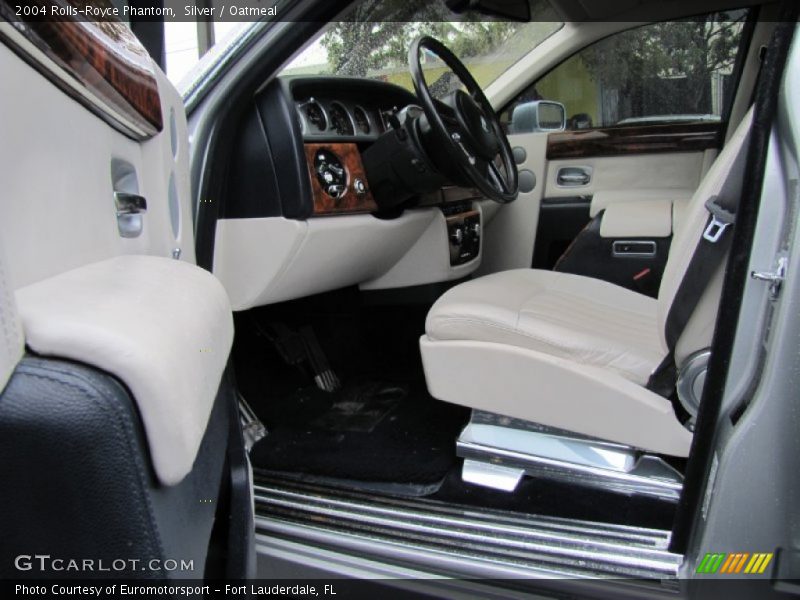 Silver / Oatmeal 2004 Rolls-Royce Phantom