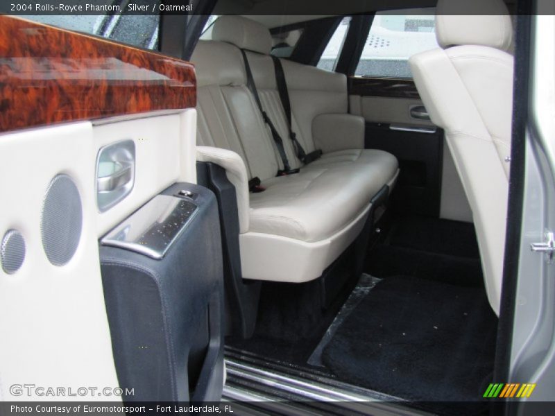 Silver / Oatmeal 2004 Rolls-Royce Phantom