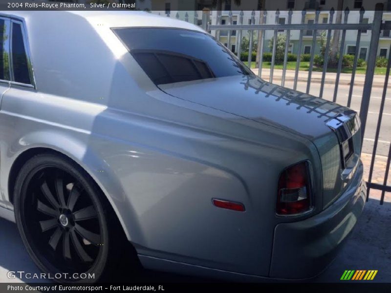 Silver / Oatmeal 2004 Rolls-Royce Phantom