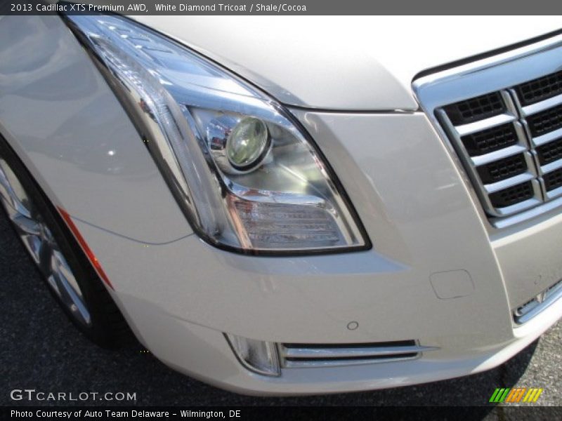 White Diamond Tricoat / Shale/Cocoa 2013 Cadillac XTS Premium AWD