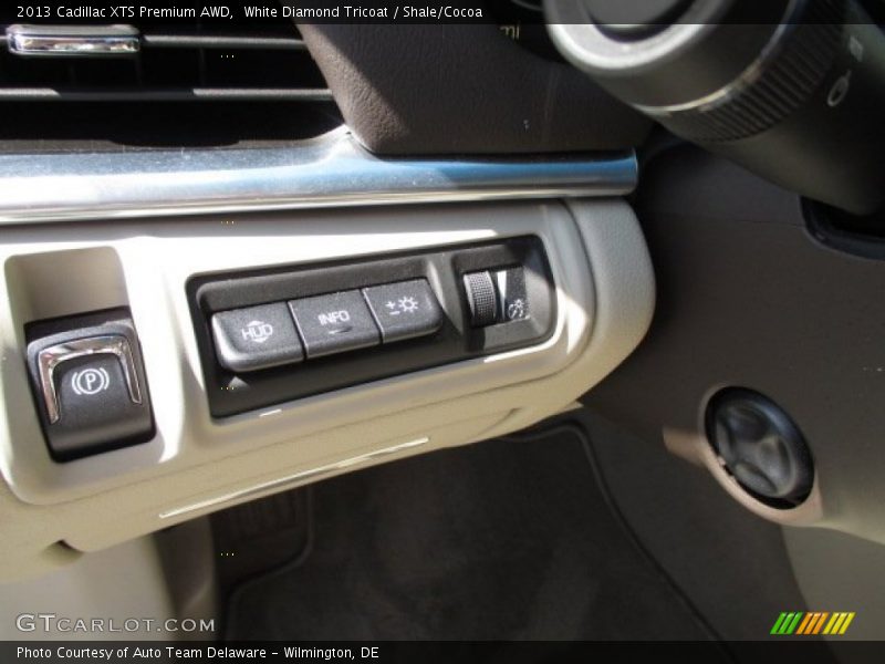 White Diamond Tricoat / Shale/Cocoa 2013 Cadillac XTS Premium AWD