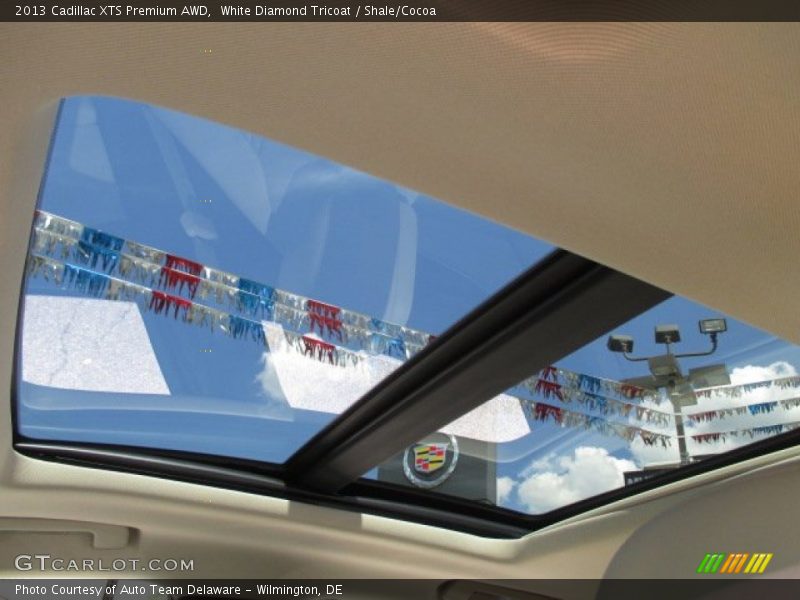 White Diamond Tricoat / Shale/Cocoa 2013 Cadillac XTS Premium AWD