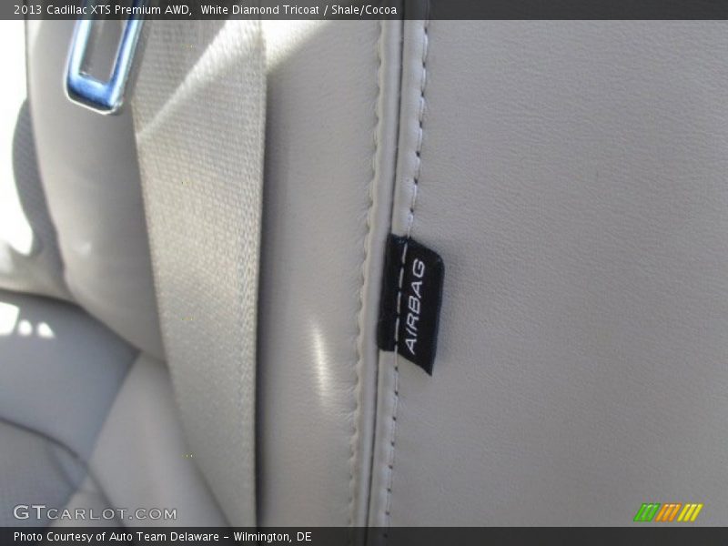 White Diamond Tricoat / Shale/Cocoa 2013 Cadillac XTS Premium AWD
