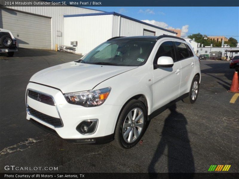 White Pearl / Black 2014 Mitsubishi Outlander Sport SE