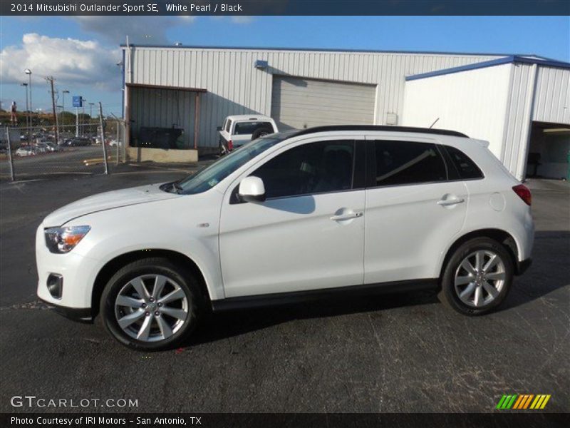 White Pearl / Black 2014 Mitsubishi Outlander Sport SE