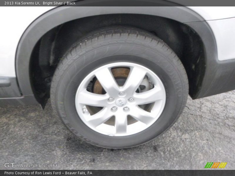 Bright Silver / Black 2013 Kia Sorento LX