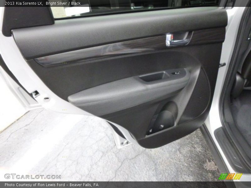 Bright Silver / Black 2013 Kia Sorento LX