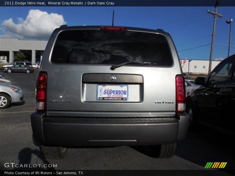Mineral Gray Metallic / Dark Slate Gray 2011 Dodge Nitro Heat
