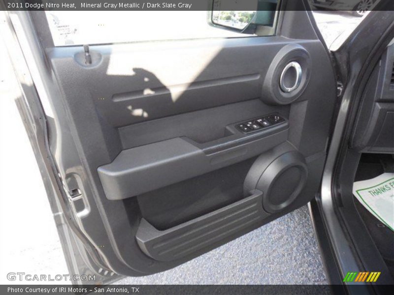 Mineral Gray Metallic / Dark Slate Gray 2011 Dodge Nitro Heat