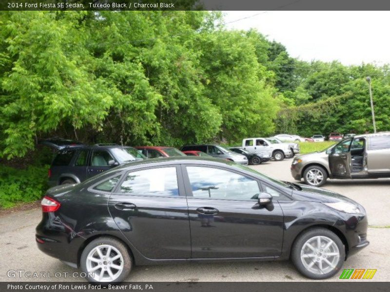 Tuxedo Black / Charcoal Black 2014 Ford Fiesta SE Sedan