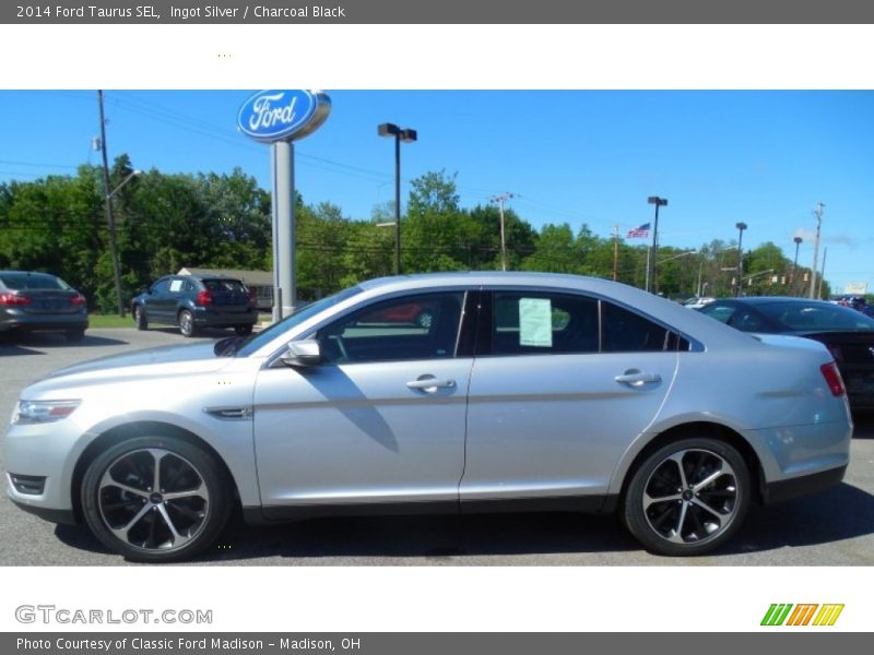 Ingot Silver / Charcoal Black 2014 Ford Taurus SEL