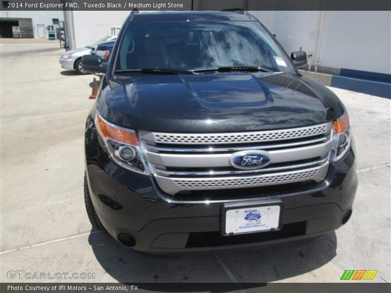 Tuxedo Black / Medium Light Stone 2014 Ford Explorer FWD